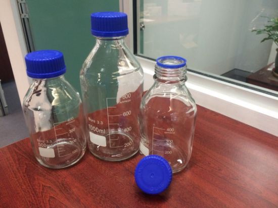 Picture of Liquid Handling Glassware Lab Bottle w/Blue Lid 250ml MS 49BRL250