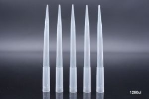 Picture of 1250 μl Universal Pipette Tips, Clear Racked, Sterile, 96/pk,  960/box 304016