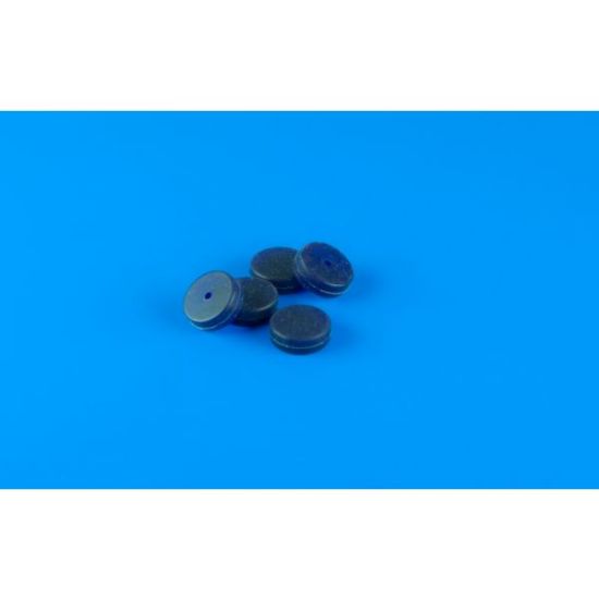 Picture of 17mm Diameter Purple General Purpose GC Septa with Guide Hole, 3mm Thick, Long Life - 450 Injections, Max Temp 325°C 606GHP-17P